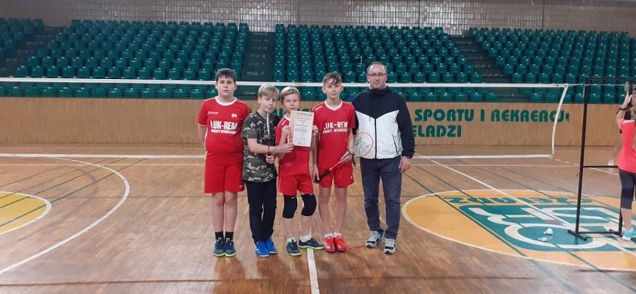 III miejsce w ¼ Finału Wojewódzkiego Igrzysk Dzieci w badmintonie chłopców!!!